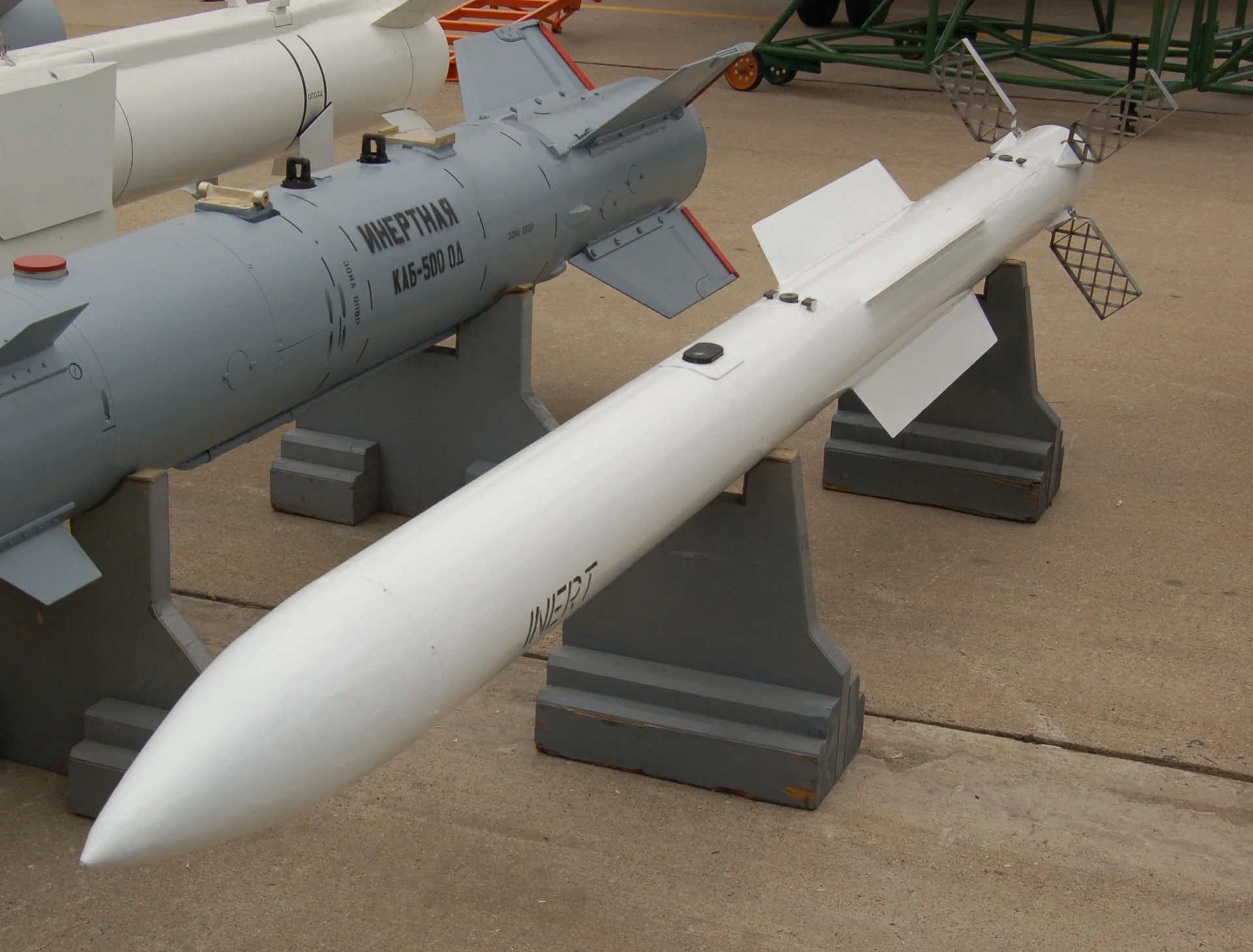 Ракета R-77 (AA-12 Adder)